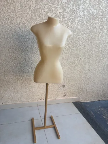 Maniquins