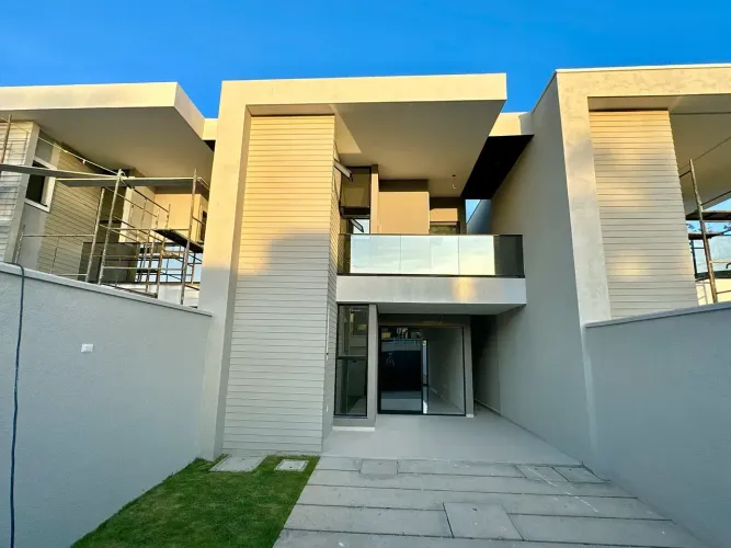 Casas Duplex de Alto Padrão em Rua Privativa no Eusébio com 04 Dormitórios Próximo ao Shop