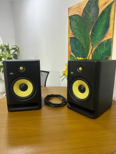 KRK ROKIT 8 G4 - SUPER NOVA 