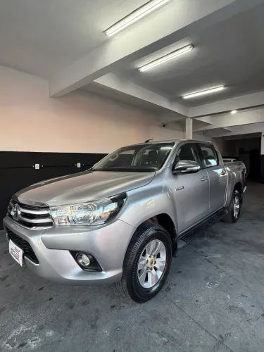 Toyota Hilux CD SRV 4X4 2.8 TDI Diesel Aut. 2017