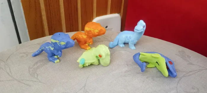 Miniaturas Kinder ovo Joy dinossauro