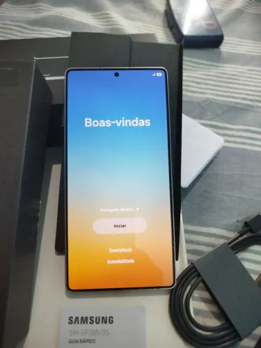 VENDE-SE SAMSUNG S25 ULTRA AZUL TITANIUM 12 GB E 512 GB DE ESPAÇO INTERNO.