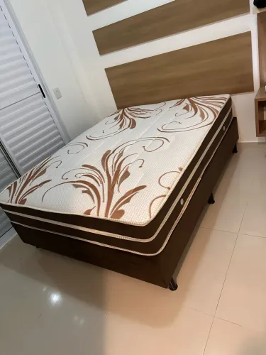 Cama casal NOVO 1.38x1.88 entrego