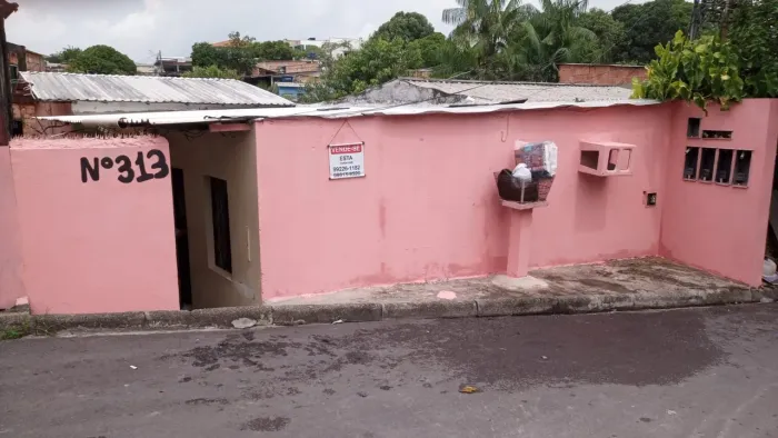 Vendo Vila e Casa em Flores