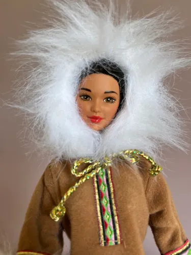 Dolls of the World, Artico (Kira)