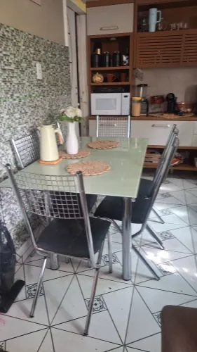 Vendo mesa em perfeito estado.