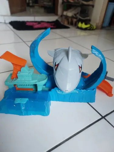 Pista Hot Wheels Tubarão 