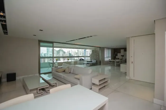 Apartamento 04 quartos, 305m² para locação no Belvedere