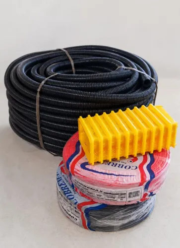 Kit Material Elétrico. Tudo em um só pacote. Fios, eletoduto caixinhas e fita isolante.