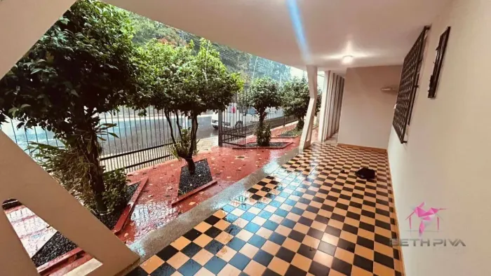Casa à Venda/Locação  Centro de Santa Cruz da Conceição/SP