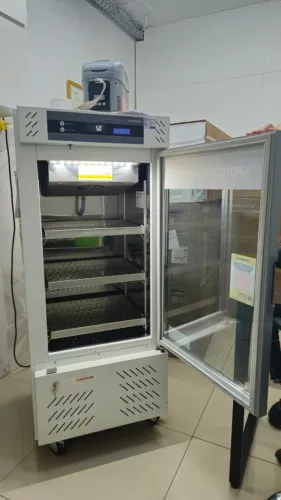 Câmara Para Conservação De Vacinas Biotecno Bt 1100