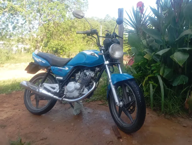 Moto Suzuki yes 125