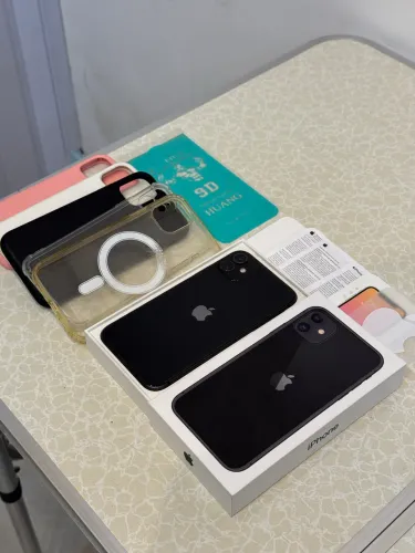 iPhone 11 (64GB)