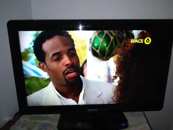 VENDO TV PHILIPS FULL HD.