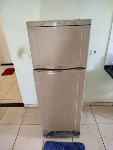 Geladeira duplex marrom 380 litros funcionando perfeitamente ((ENTREGO GRATIS))