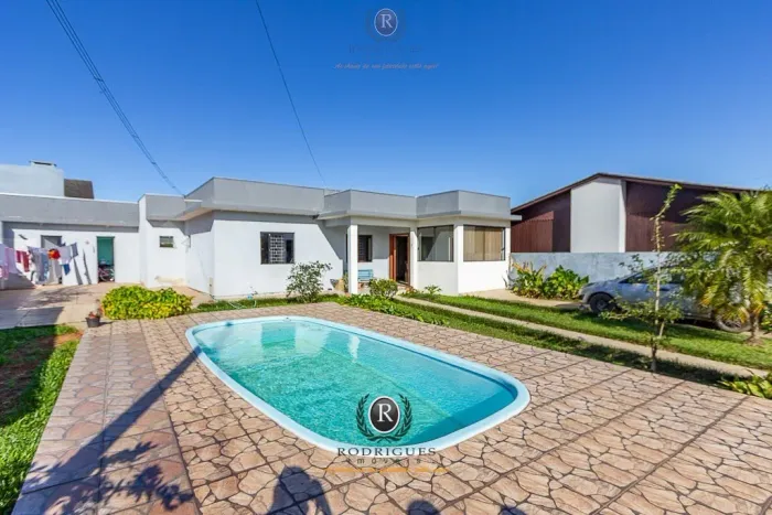 Casa venda Torres com piscina 3 dormitórios