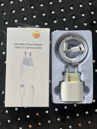 Carregador para iPhone lacrado