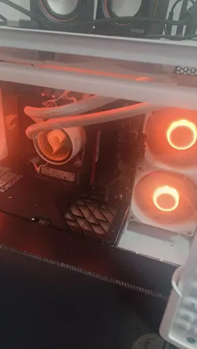 Memória RAM Viper 16GB 3200 MHz 350 reais 1 slot só
