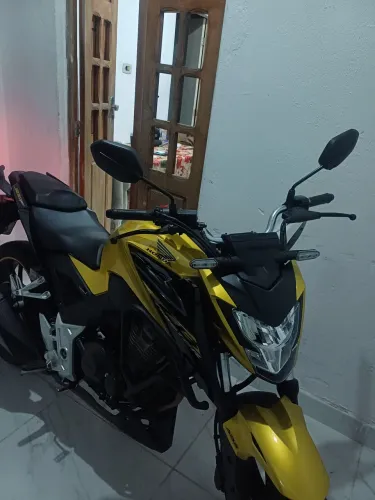 Cb twister 300f 2024 abs