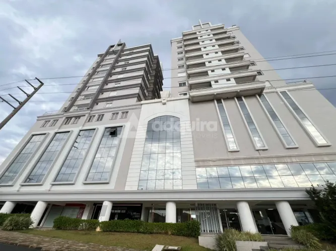 Apartamento com 3 Quartos, 1 Suite, 2 Vagas, 213 m², Uvaranas