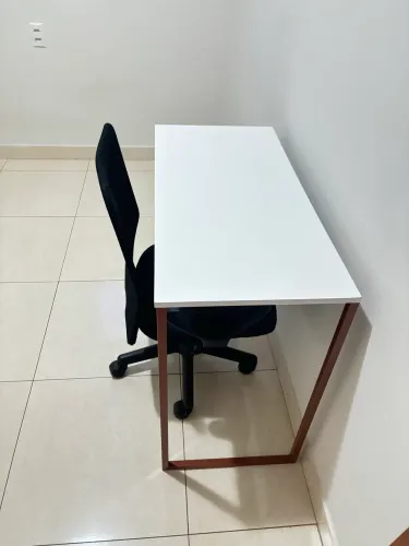 Mesa + cadeira de escritório