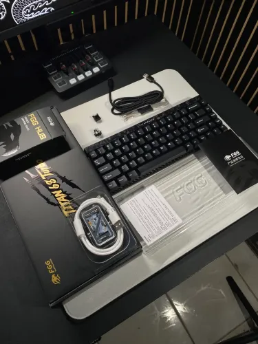 Teclado magnético Madlions Titan68 turbo + hub 8khz edição limitada.