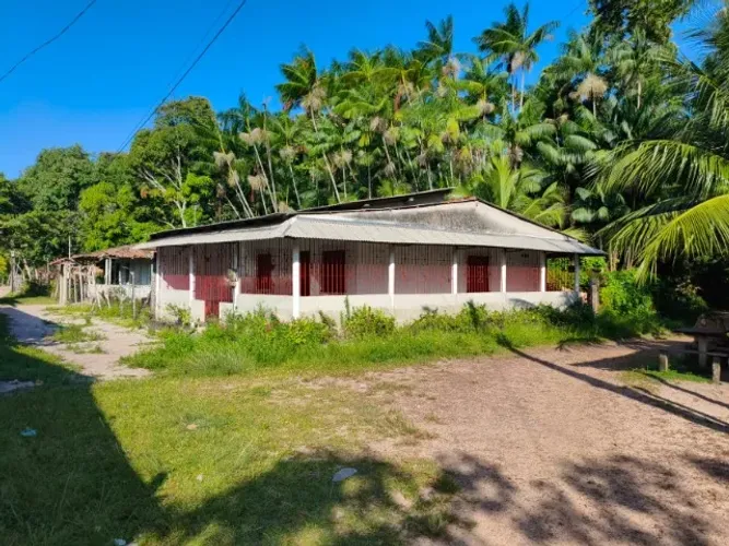 CASA EM COTIJUBA