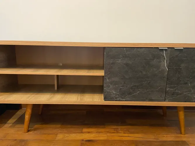 Rack para sala marrom e preto