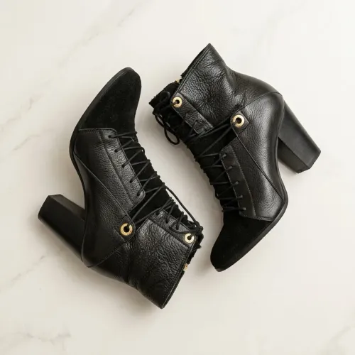 Bota Preta em Couro Jorge Bischoff 38