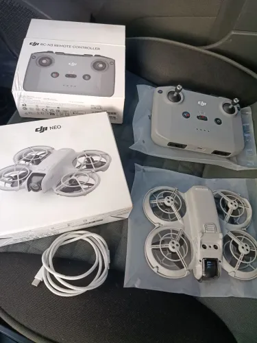 Drone DJi Neo + Controle