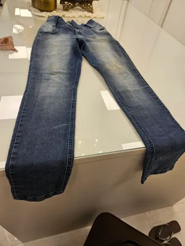 Calça jeans feminina nr 46 da Vício Fatal com elástico parte de trás