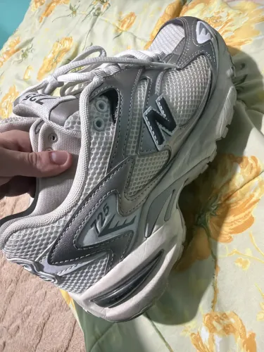 VENDO NEW BALANCE 725