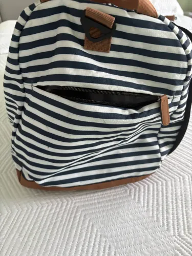 Bolsa para viagem semi nova, super resistente e linda