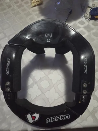 Vendo Protetor de pescoço para motocross