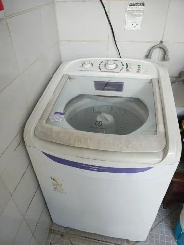 Máquina de lavar Electrolux LTD15 15 kg para conserto.