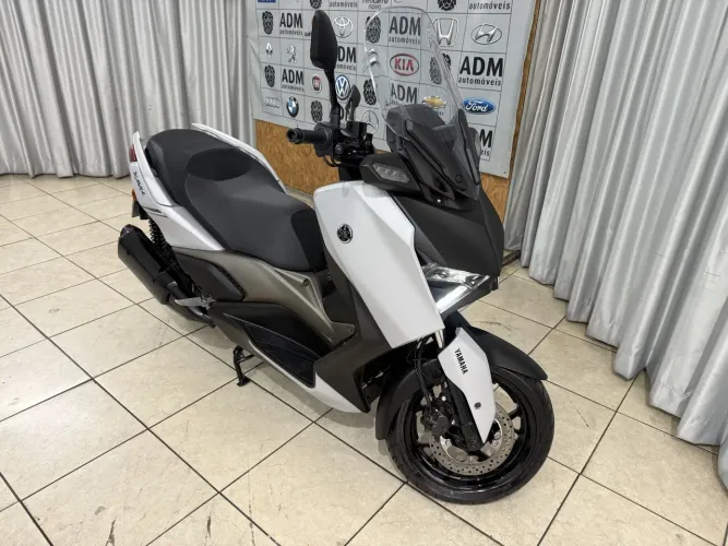 Yamaha Xmax 250 connected abs 2025