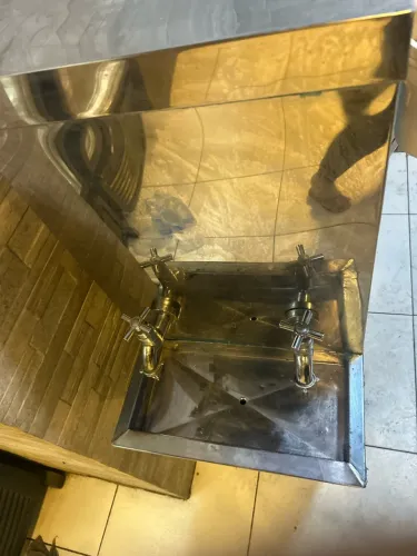 BEBEDOURO NOVO USADO APENAS 1 VEZ