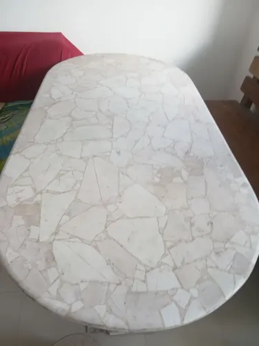 Mesa de mármore rosa