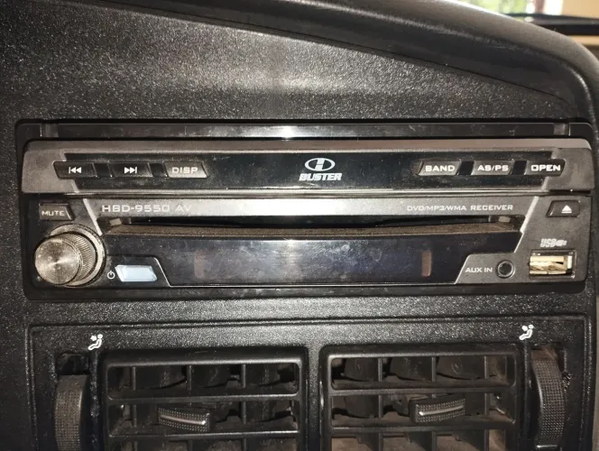 Vendo rádio dvd Buster hbd 9550 av. Está funcionando tdo, aceito contra oferta!