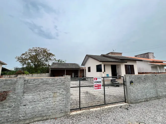 CASA À VENDA NA LAGOA DOS FREITAS!!!