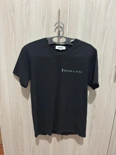 Camiseta Streetwear Preta Estampada - Tamanho M