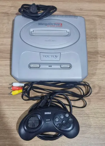 Mega Drive 03 para colecionadores exigentes e com jogos na memória