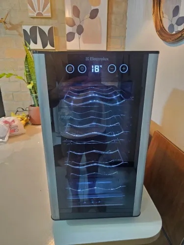 Adega Electrolux