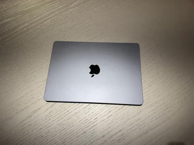 MacBook Air M2 - Intacto