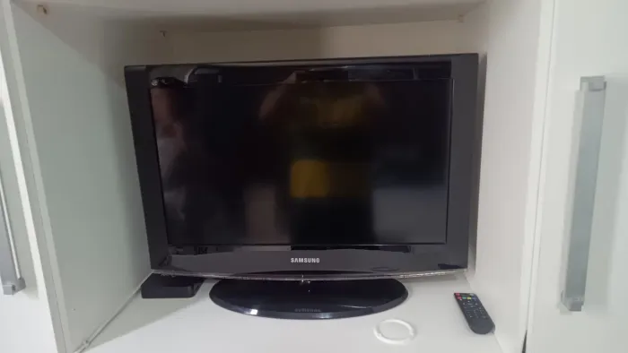 Tv 32 polegadas,em ótimo estado,sem nenhum defeito.