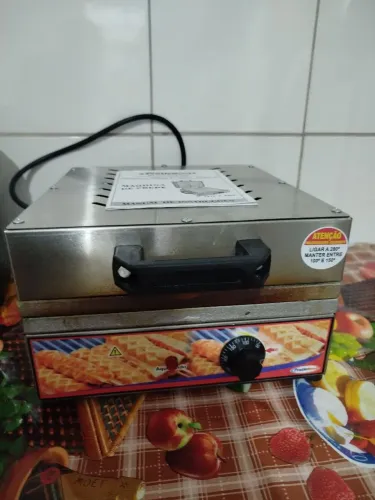 Vendo crepeira NOVA