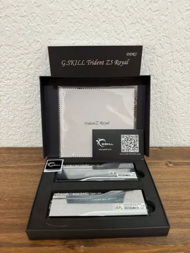 2x16GB 6400MHZ CL30 Gskill TridentZ Royal