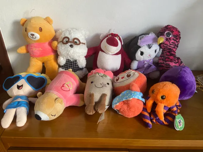 Lote com 10 Pelucias + 2 Pelucias eletrônicas