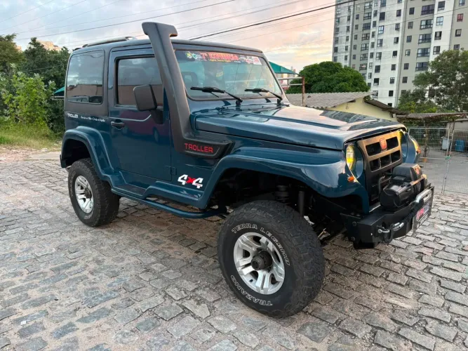 Troller T-4 4X4 3.0 TB Int. Cap. Rígida Diesel 2011