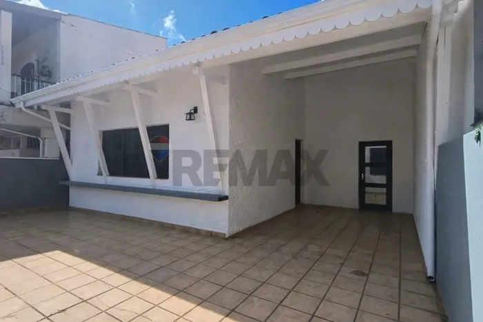 RE/MAX ALUGA Casa Térrea 4 quartos Taquaral R$4.500 Campinas SP
